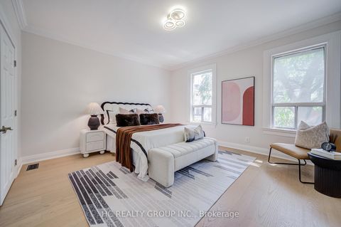 Photo 19 at 64 Wales Avenue, Chinatown, Toronto