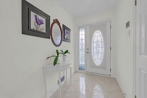 Photo 4 at 110 Harding Avenue, Amesbury, Toronto