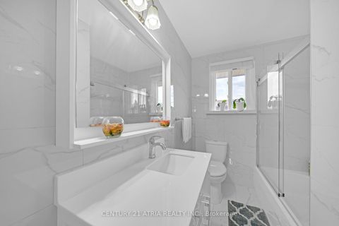 Photo 19 at 110 Harding Avenue, Amesbury, Toronto