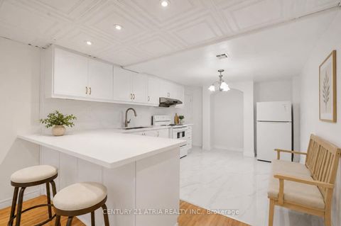 Photo 22 at 110 Harding Avenue, Amesbury, Toronto