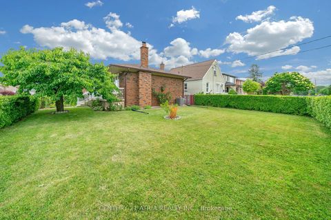 Photo 27 at 110 Harding Avenue, Amesbury, Toronto