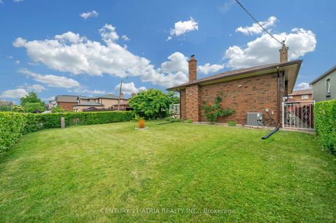 Photo 28 at 110 Harding Avenue, Amesbury, Toronto