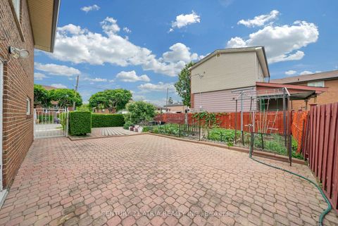 Photo 29 at 110 Harding Avenue, Amesbury, Toronto