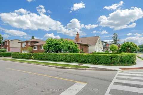 Photo 32 at 110 Harding Avenue, Amesbury, Toronto