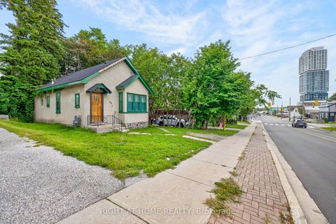 Photo 1 at 85 Maple Avenue, City Centre, Barrie