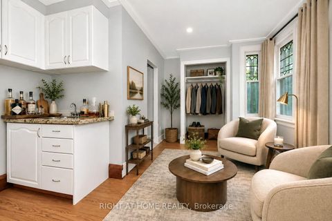 Photo 2 at 85 Maple Avenue, City Centre, Barrie