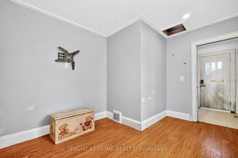 Photo 8 at 85 Maple Avenue, City Centre, Barrie