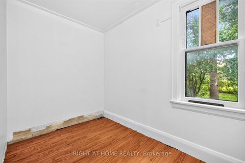 Photo 14 at 85 Maple Avenue, City Centre, Barrie