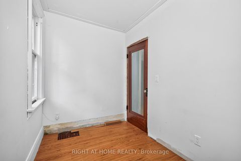Photo 15 at 85 Maple Avenue, City Centre, Barrie