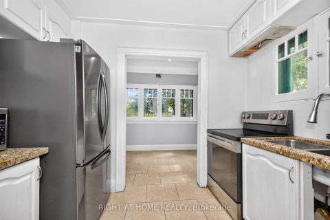 Photo 18 at 85 Maple Avenue, City Centre, Barrie