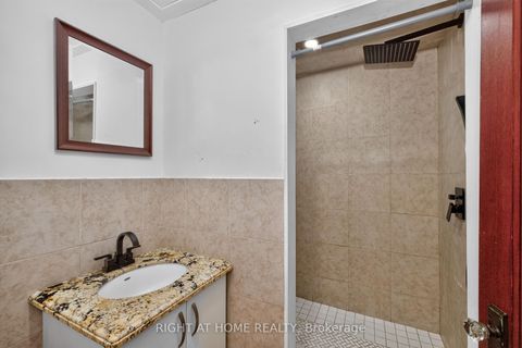Photo 24 at 85 Maple Avenue, City Centre, Barrie