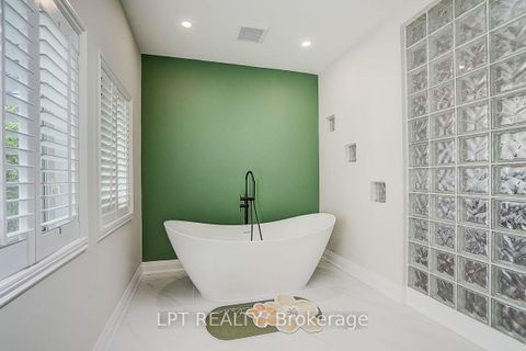 Photo 41 at 38 Metropolitan Crescent, Keswick North, Georgina