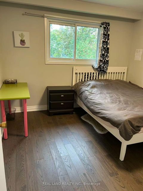 Photo 8 at 37 Pawnee Avenue, Pleasant View, Toronto