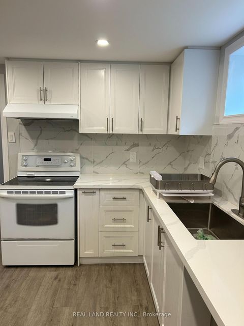Photo 18 at 37 Pawnee Avenue, Pleasant View, Toronto