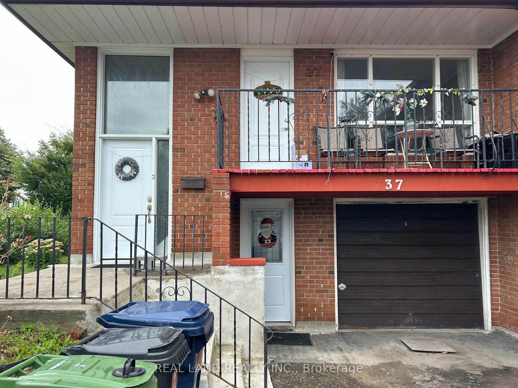 37 Pawnee Avenue, Pleasant View, Toronto 