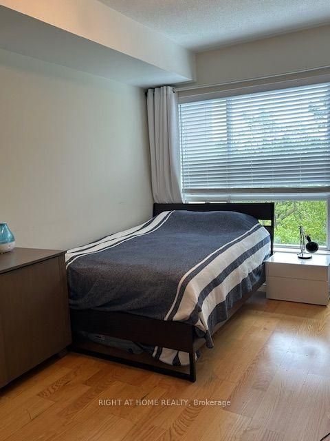 Photo 32 at 403 - 2 Maison Parc Court, Lakeview Estates, Vaughan