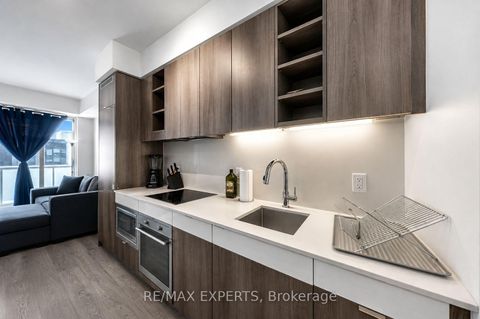 Photo 2 at 2103 - 101 Erskine Avenue, Mount Pleasant West, Toronto