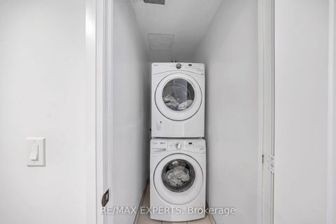 Photo 10 at 2103 - 101 Erskine Avenue, Mount Pleasant West, Toronto