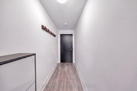 Photo 13 at 2103 - 101 Erskine Avenue, Mount Pleasant West, Toronto