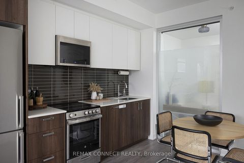 Photo 8 at 321 - 1787 St Clair Avenue W, Pellam Park, Toronto