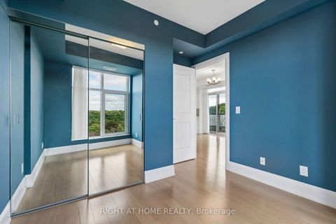 Photo 10 at 717 - 2 Old Mill Drive, Swansea, Toronto