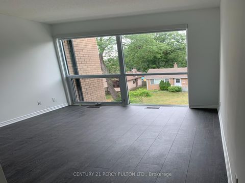 Photo 20 at 9B Falaise Road, West Hill, Toronto