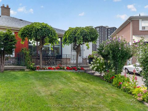 Photo 1 at 36 Crossbow Crescent, Pleasant View, Toronto