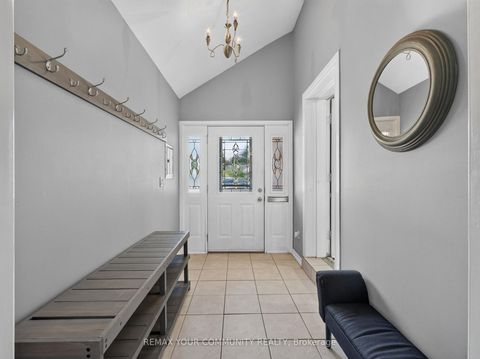 Photo 3 at 36 Crossbow Crescent, Pleasant View, Toronto