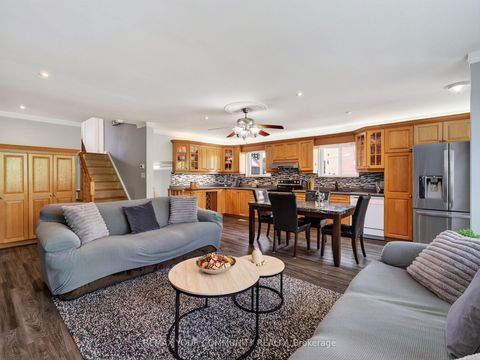 Photo 12 at 36 Crossbow Crescent, Pleasant View, Toronto