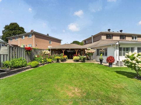 Photo 35 at 36 Crossbow Crescent, Pleasant View, Toronto