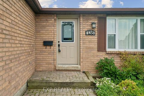 Photo 2 at 138 Lillian Crescent, Sunnidale, Barrie