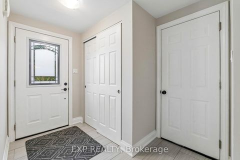 Photo 3 at 138 Lillian Crescent, Sunnidale, Barrie