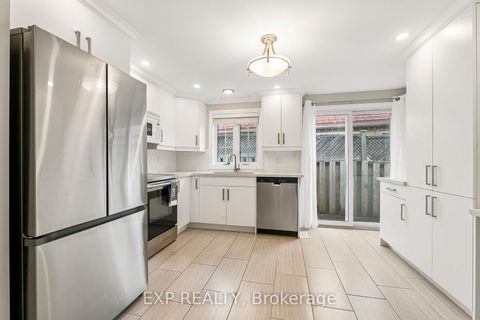 Photo 13 at 138 Lillian Crescent, Sunnidale, Barrie