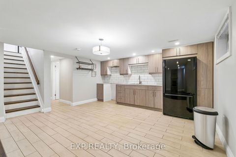 Photo 26 at 138 Lillian Crescent, Sunnidale, Barrie