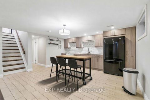 Photo 27 at 138 Lillian Crescent, Sunnidale, Barrie