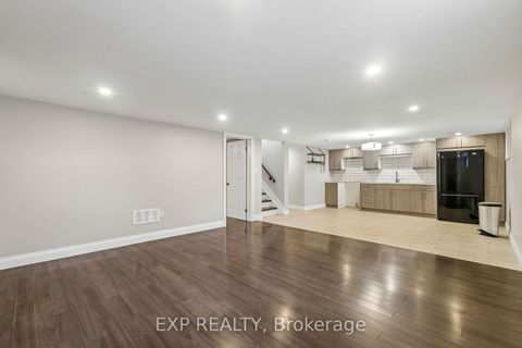 Photo 30 at 138 Lillian Crescent, Sunnidale, Barrie
