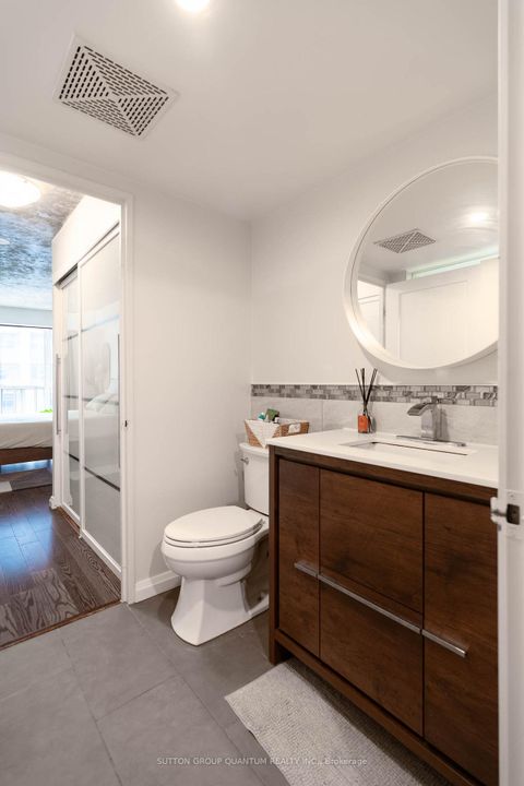 Photo 17 at 502 - 1005 King Street W, Niagara, Toronto