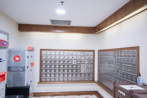 Photo 9 at 1016 - 18 Sommerset Way, Willowdale East, Toronto