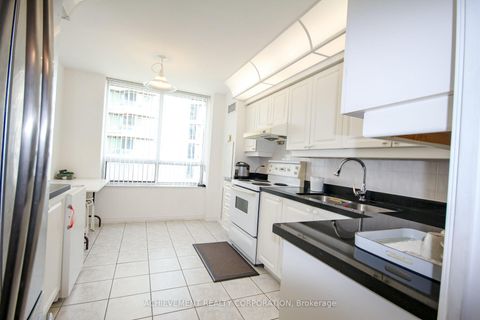 Photo 14 at 1016 - 18 Sommerset Way, Willowdale East, Toronto