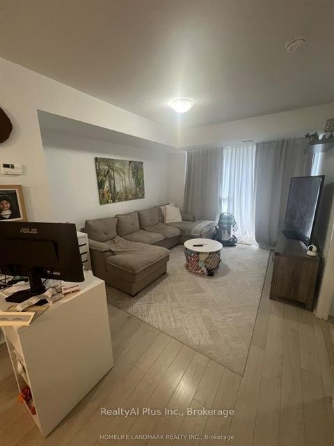 Photo 13 at 710 - 3091 Dufferin Street, Glen Park, Toronto
