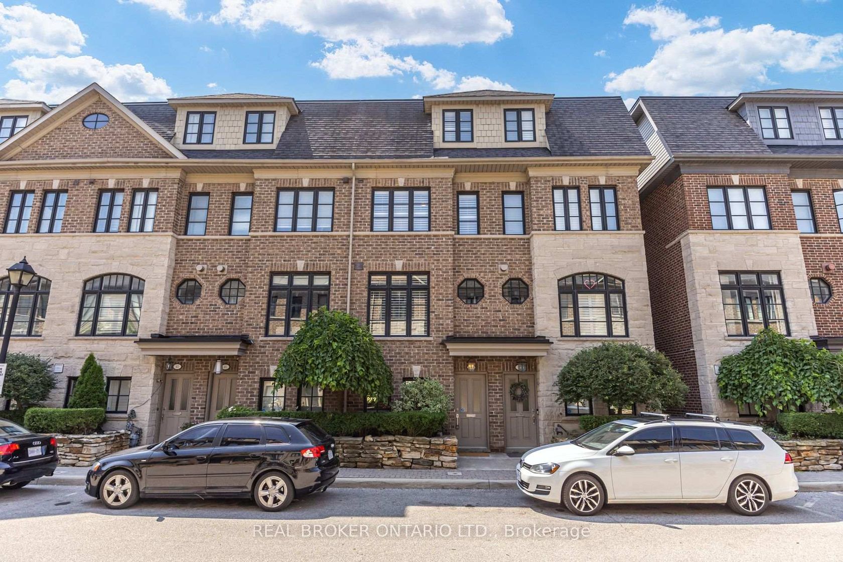 39 Ruby Lang Lane, Mimico, Toronto 