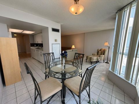 Photo 5 at 407 - 3 Rowntree Road, Jamestown, Toronto