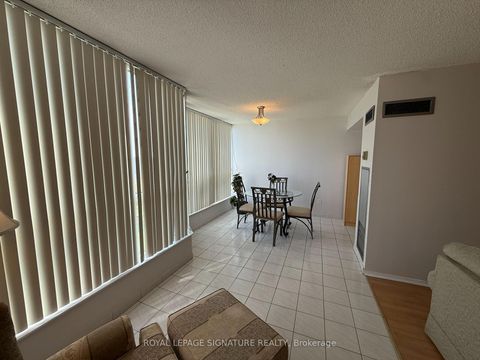 Photo 6 at 407 - 3 Rowntree Road, Jamestown, Toronto