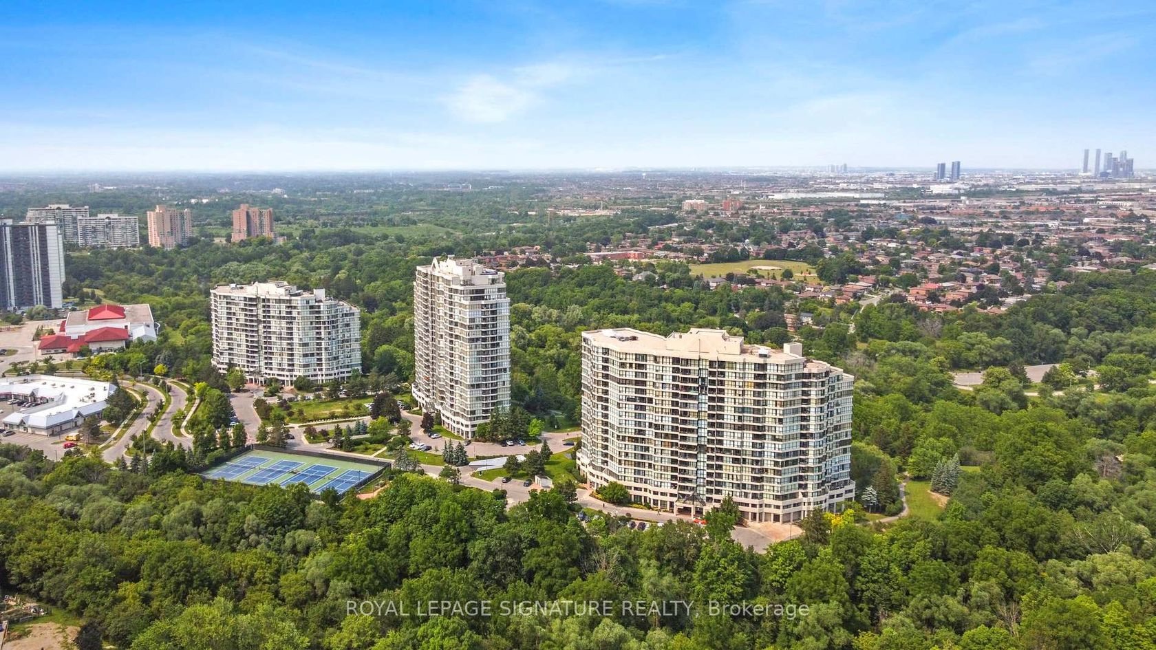 407 - 3 Rowntree Road, Jamestown, Toronto 