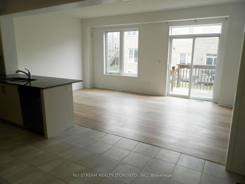 Photo 5 at 208 Harding Park Street, Glenway Estates, Newmarket