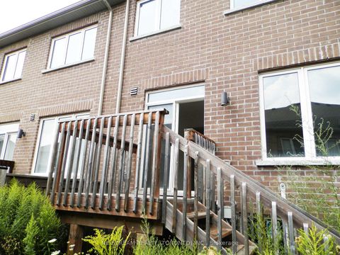 Photo 7 at 208 Harding Park Street, Glenway Estates, Newmarket