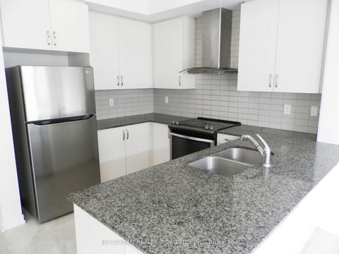 Photo 8 at 208 Harding Park Street, Glenway Estates, Newmarket