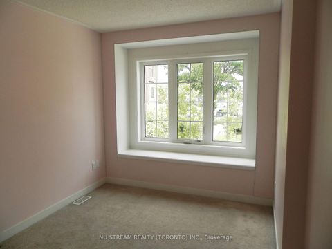 Photo 9 at 208 Harding Park Street, Glenway Estates, Newmarket