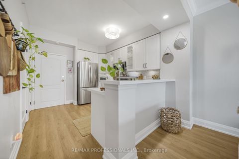 Photo 13 at 211 - 3531 Lake Shore Boulevard W, Long Branch, Toronto