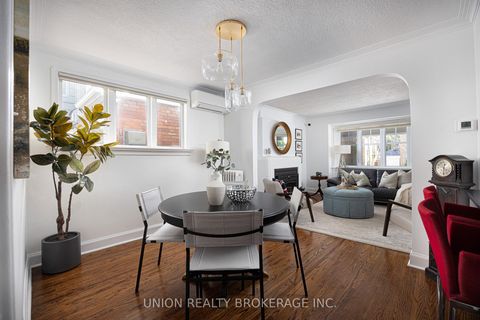 Photo 4 at 8 Woodland Park Road, Cliffside, Toronto